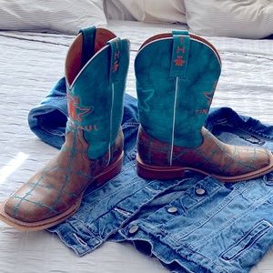 Tin Haul “Barb’s Wire” Gals boots